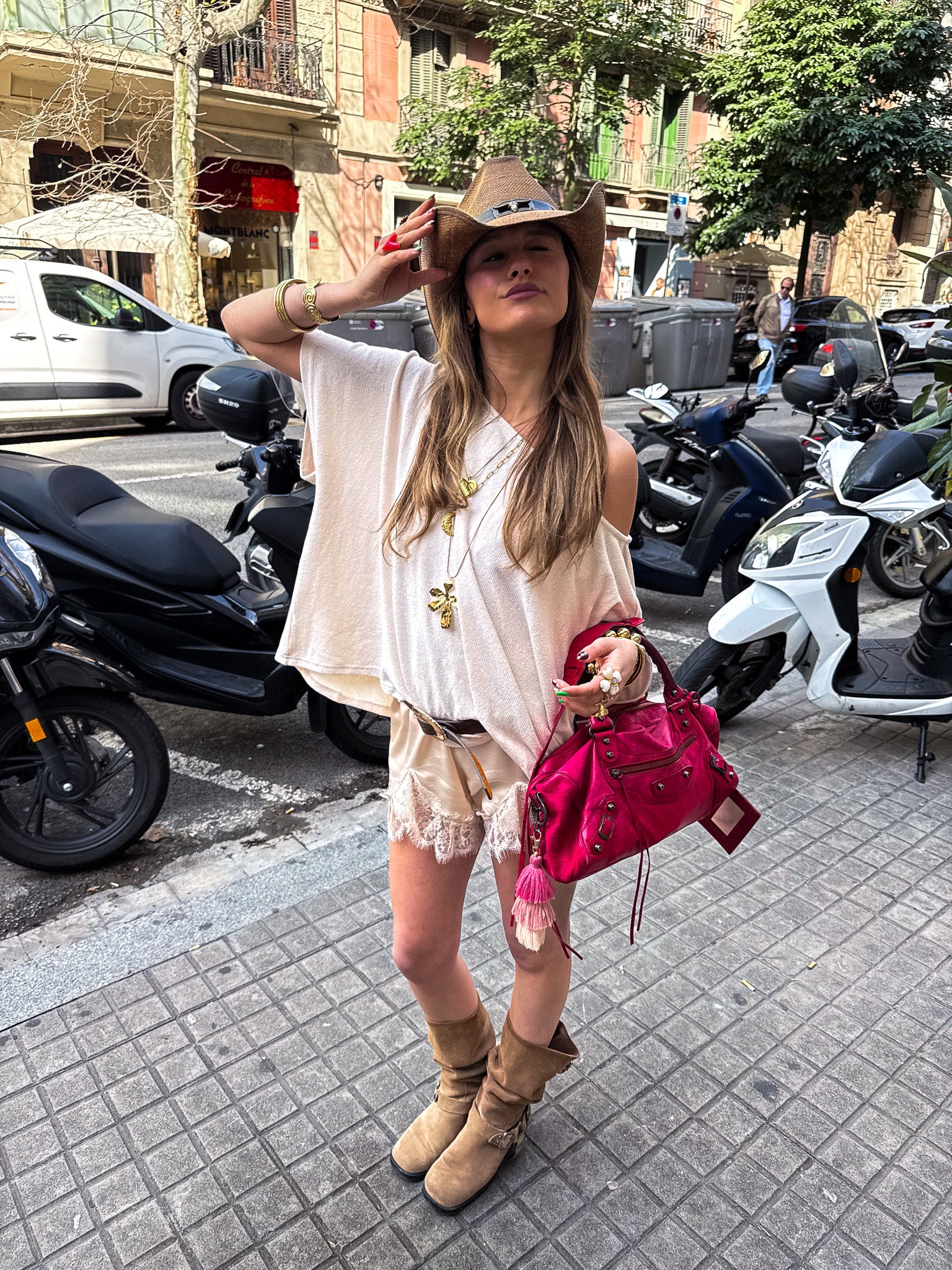 Chemise Nomi à épaules dénudées beige