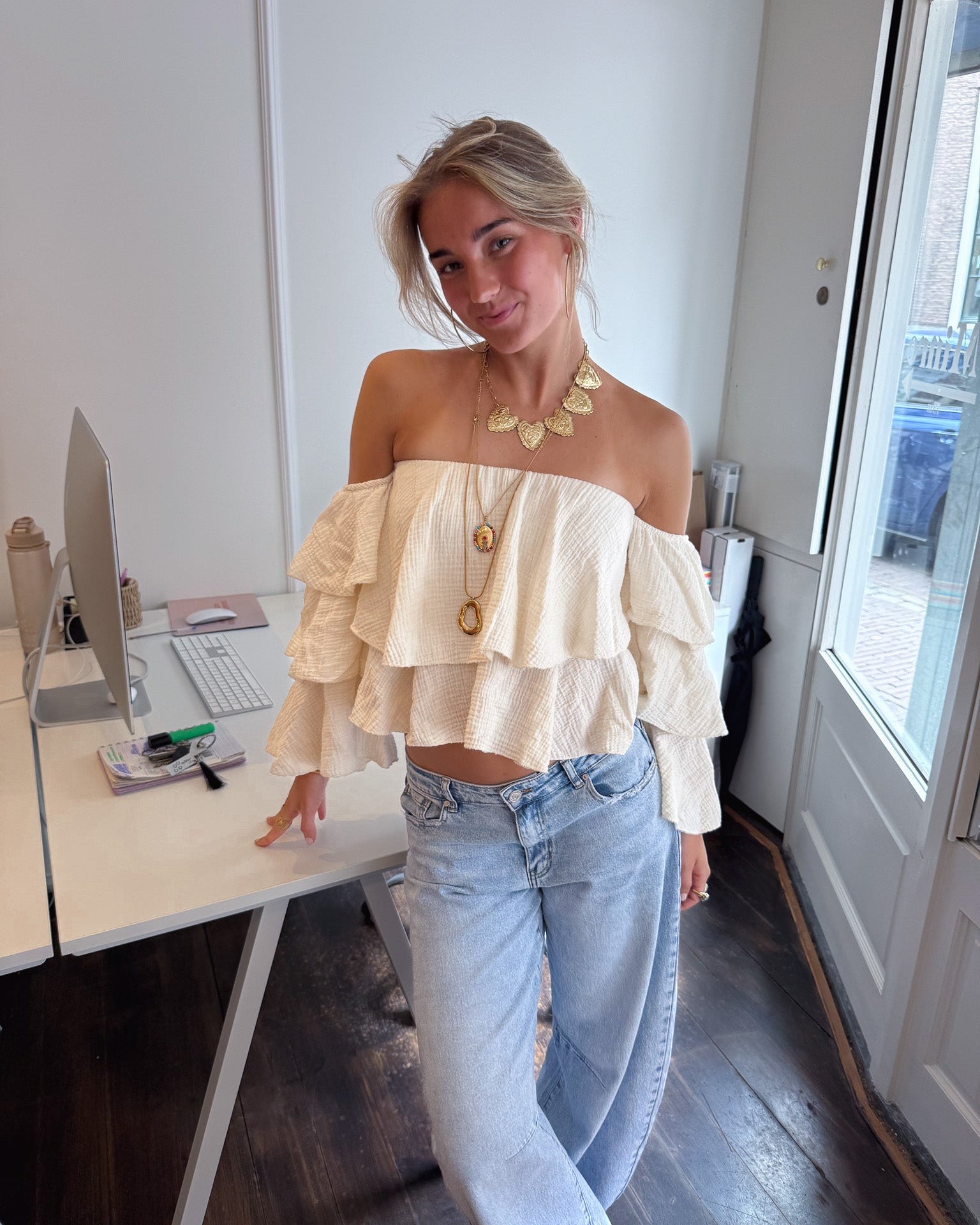 Bodie Top Off White