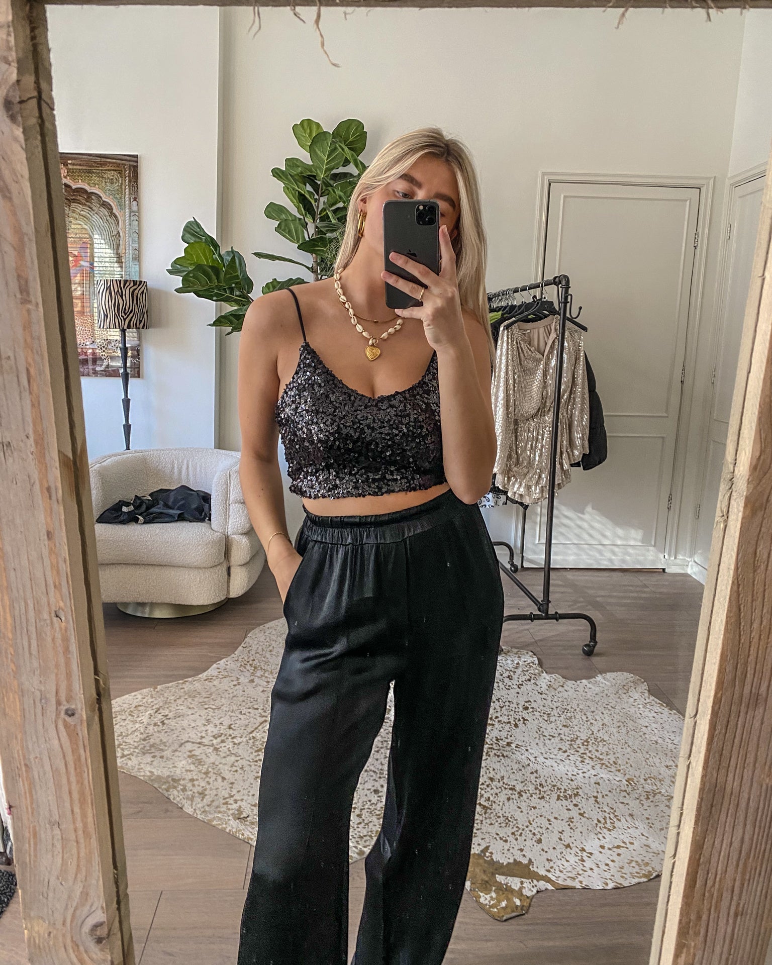 Covered in glitter Top Black