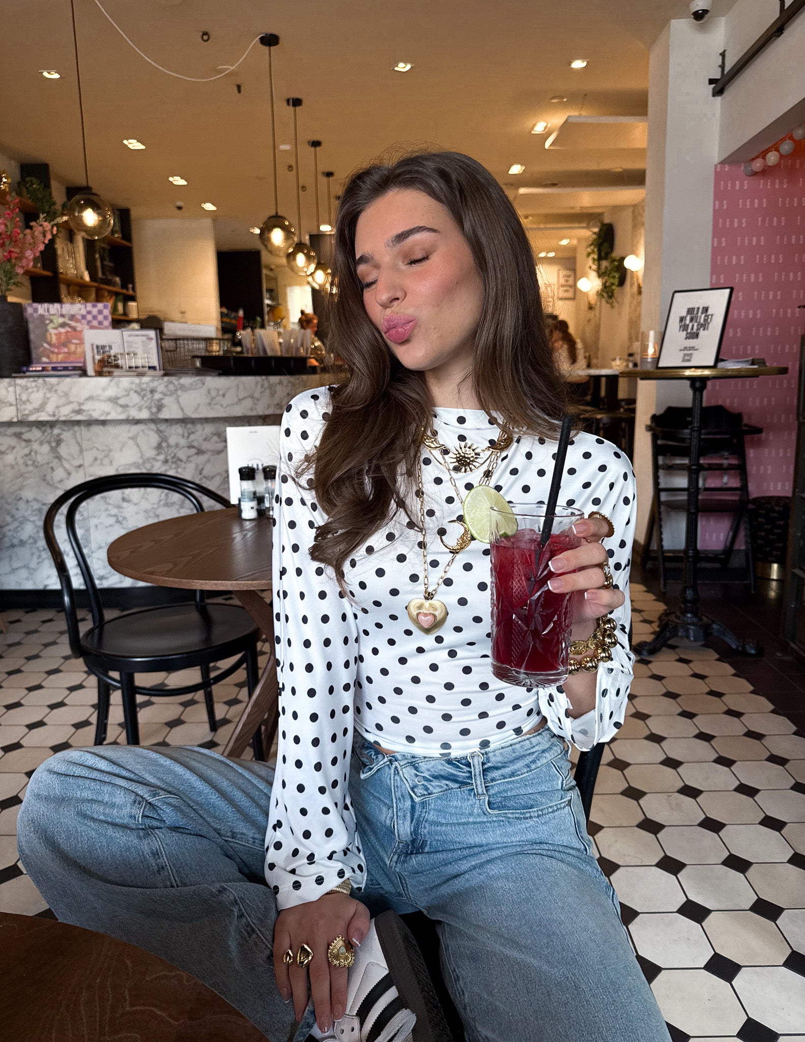 Flow Dots Top White