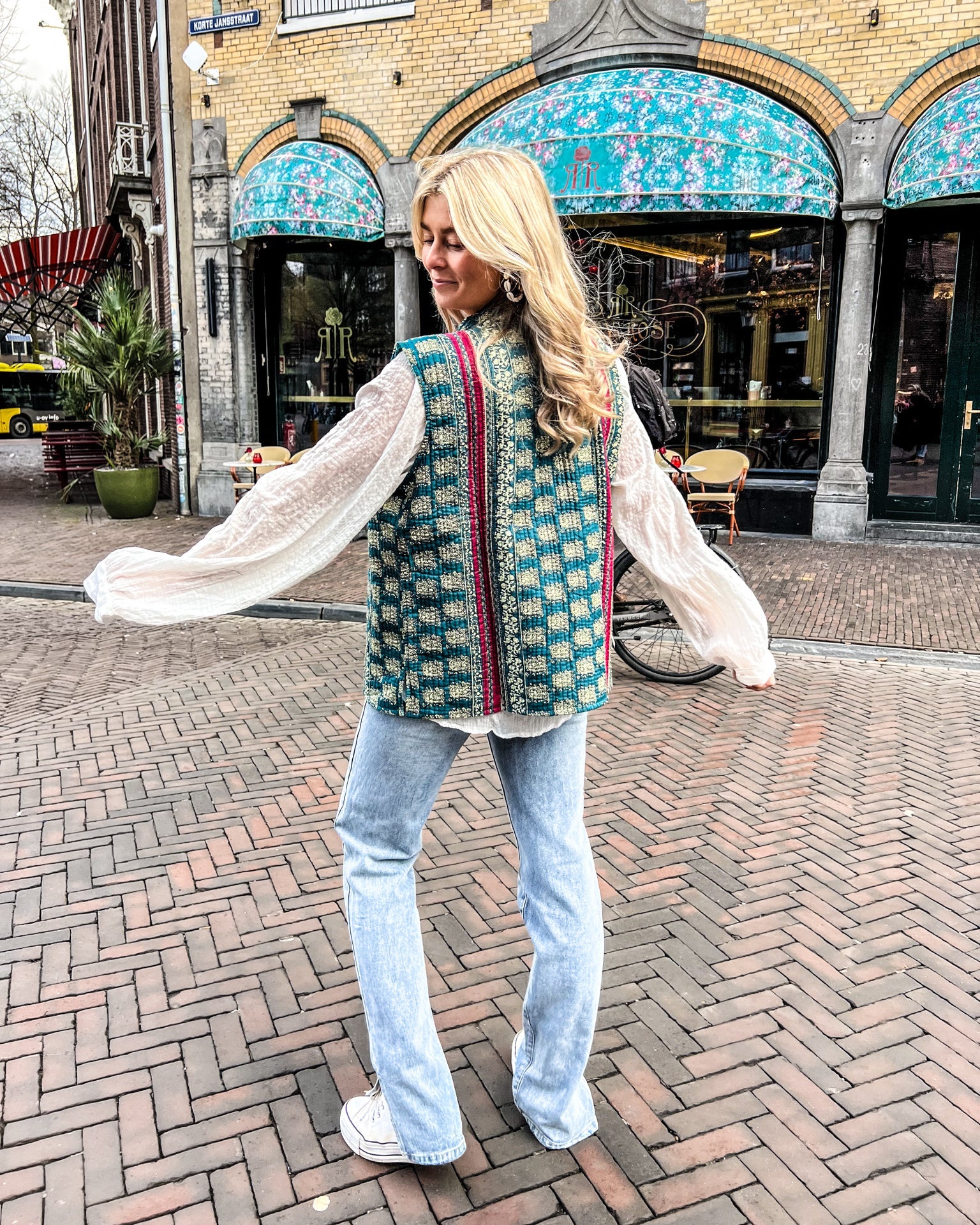 Jaina Gilet Dawa