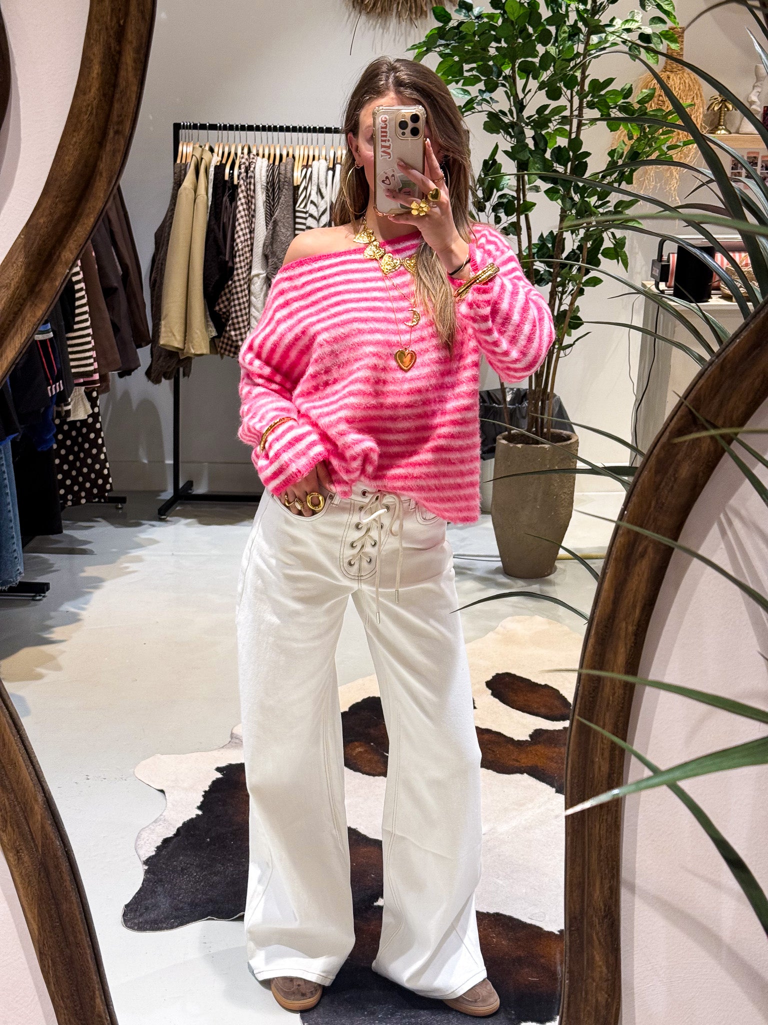 Moon Striped Off Shoulder Knit Pink