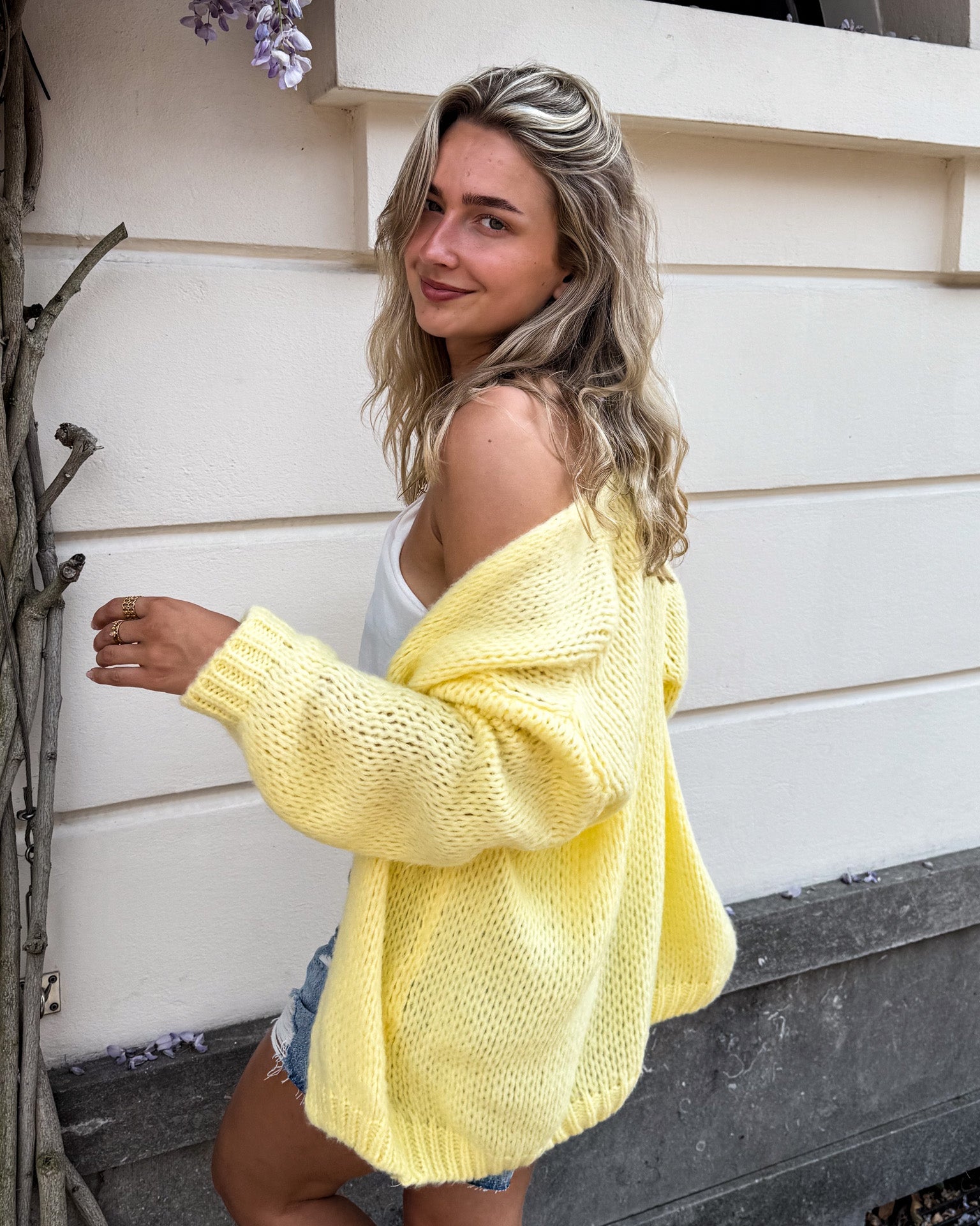 Moon Vest Lemon