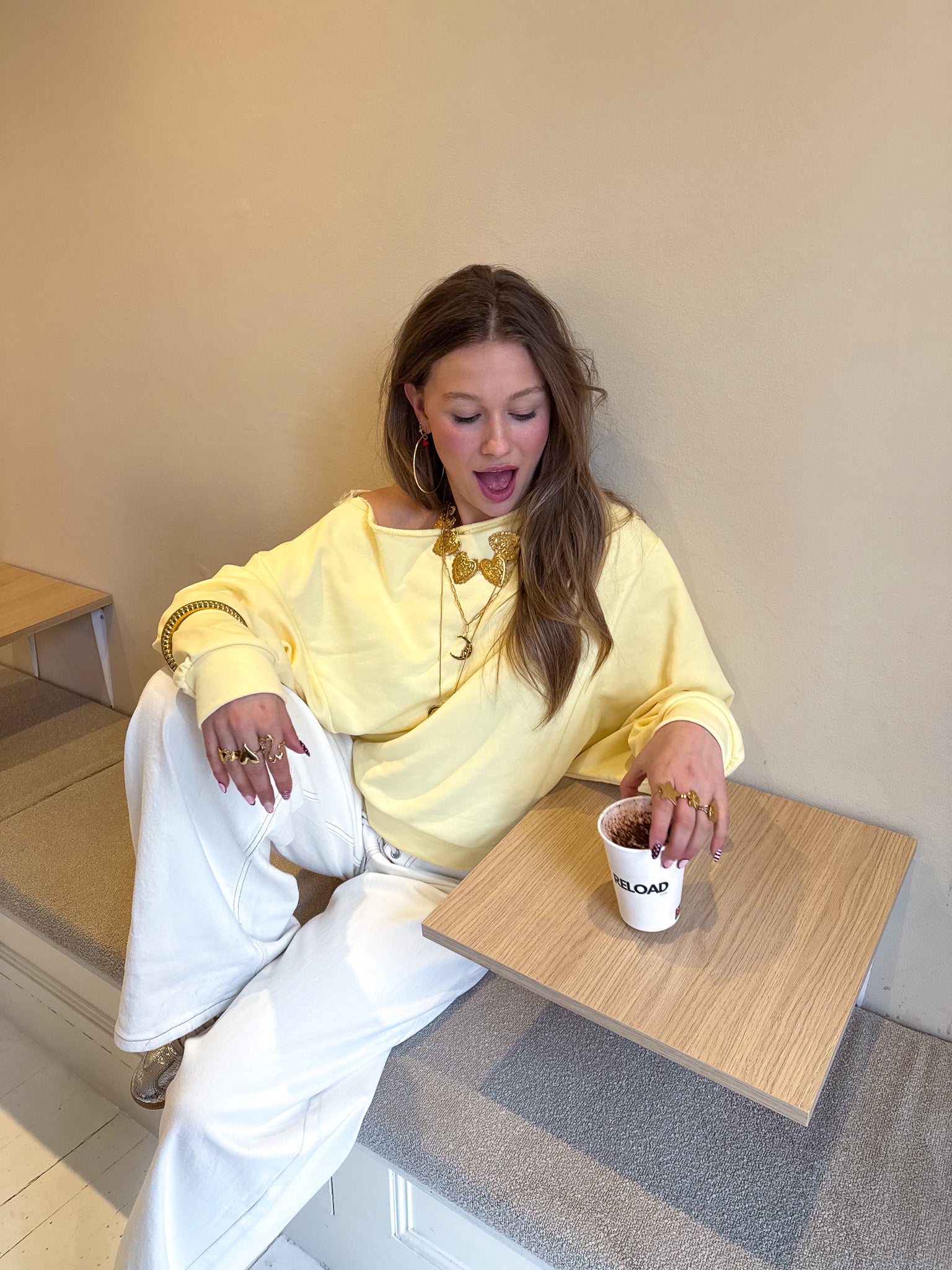 Riz Off Shoulder Trui Geel
