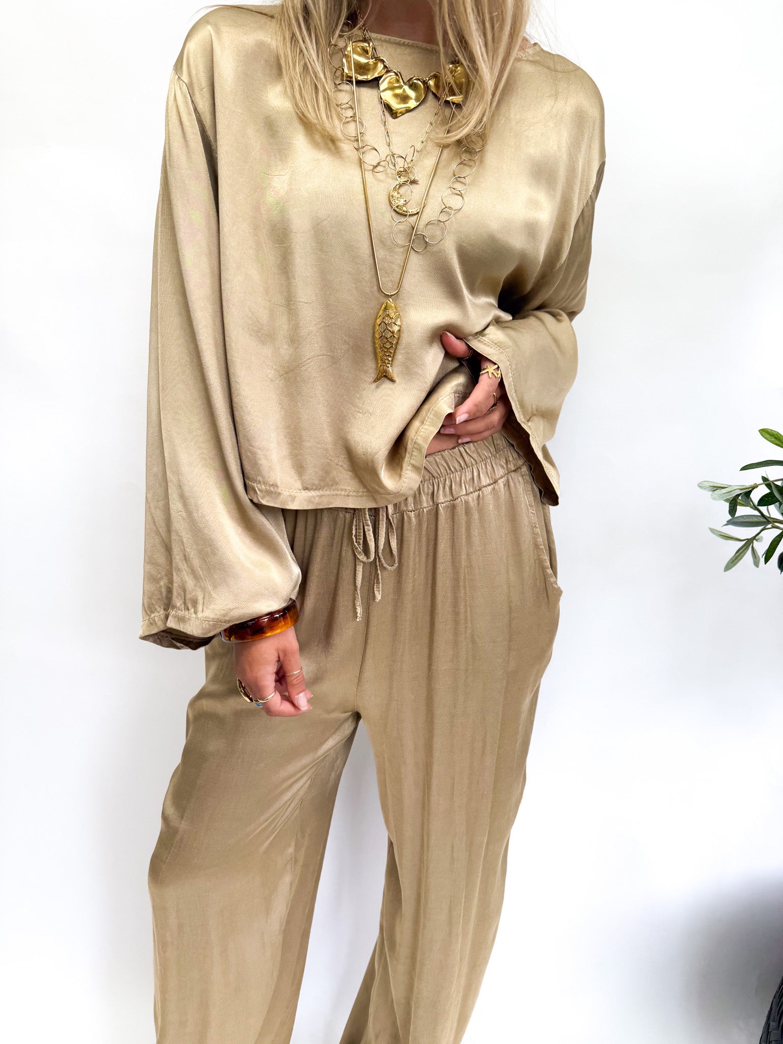 Slice of heaven Top Gold