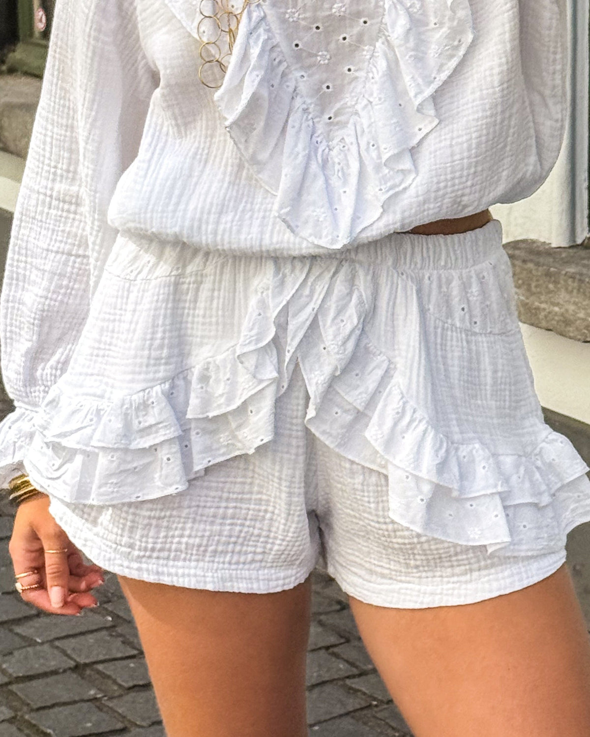 Talamanca Short | White