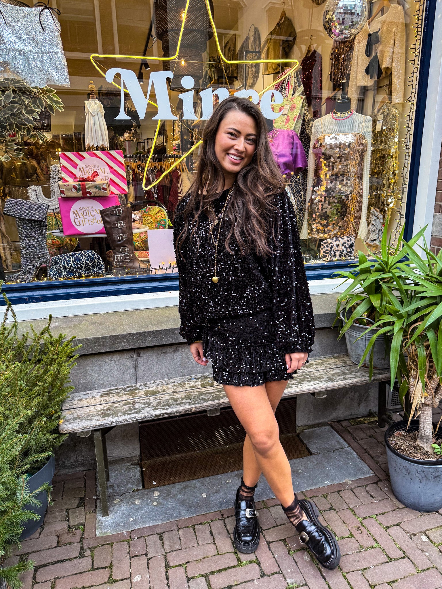 Timeless Charm Top Black