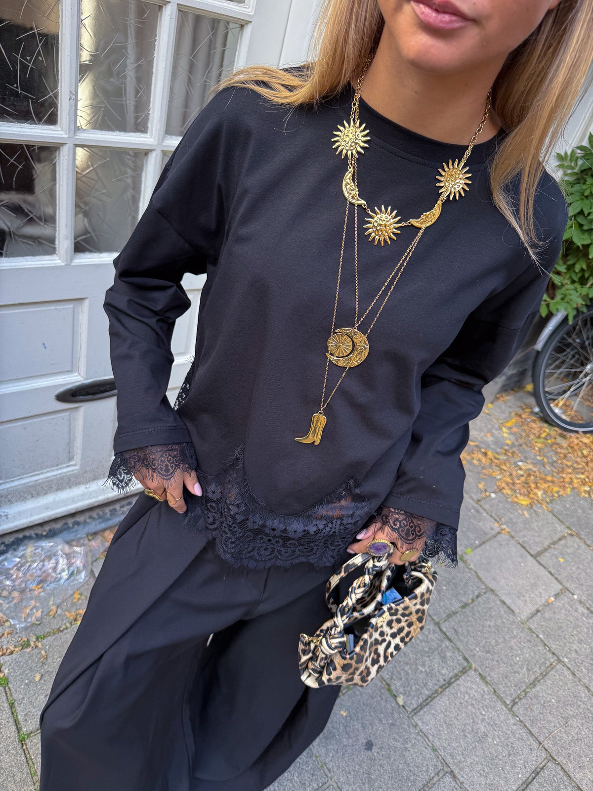 Lerry Lace Longsleeve | Black