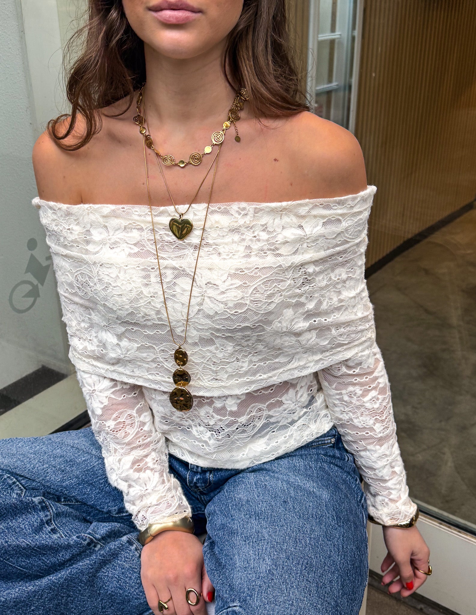 Off Shoulder Lace Top Creme
