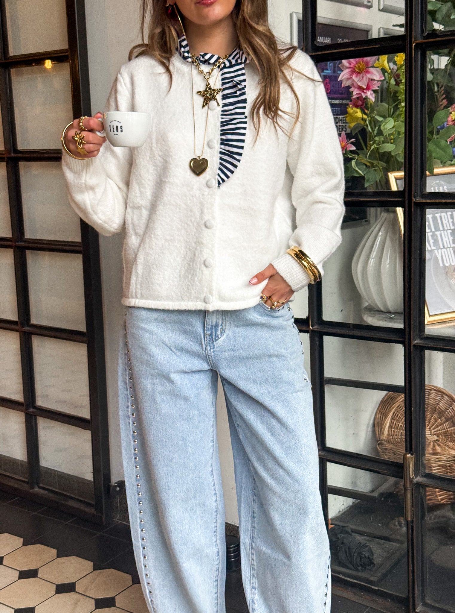 Harper Barrel Jeans Studs