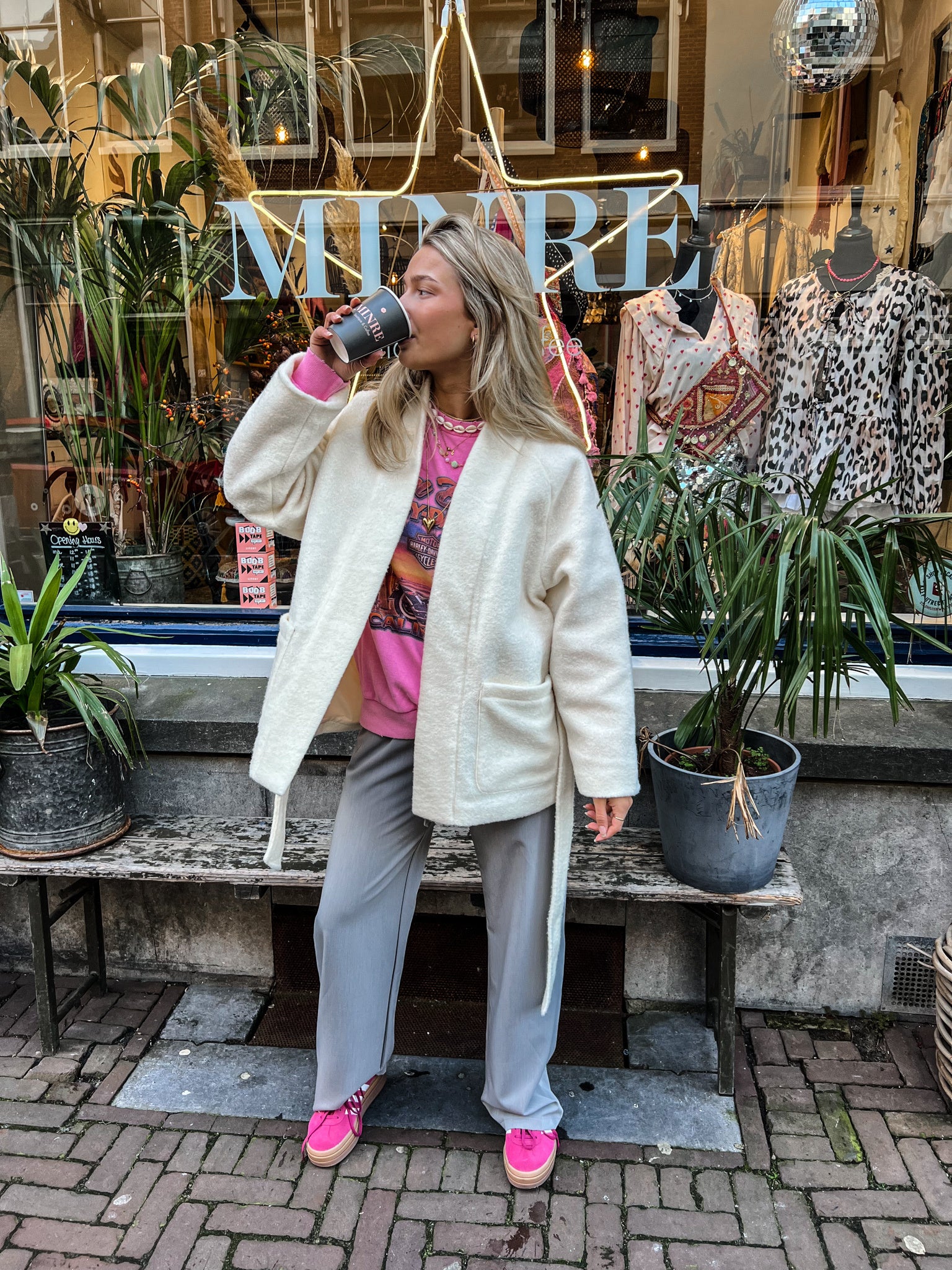 Alice Vest White