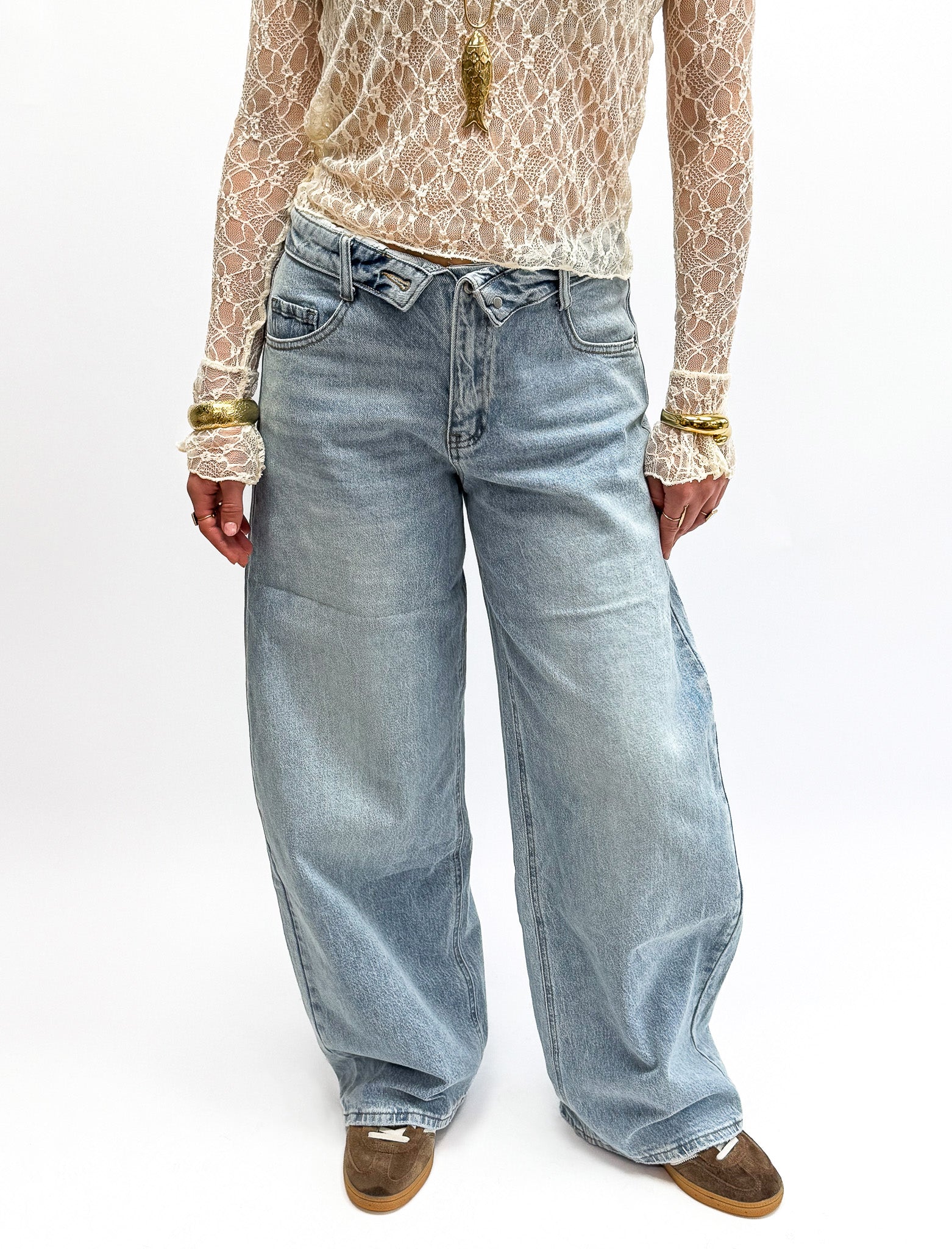 Balloon Jeans Folded Button