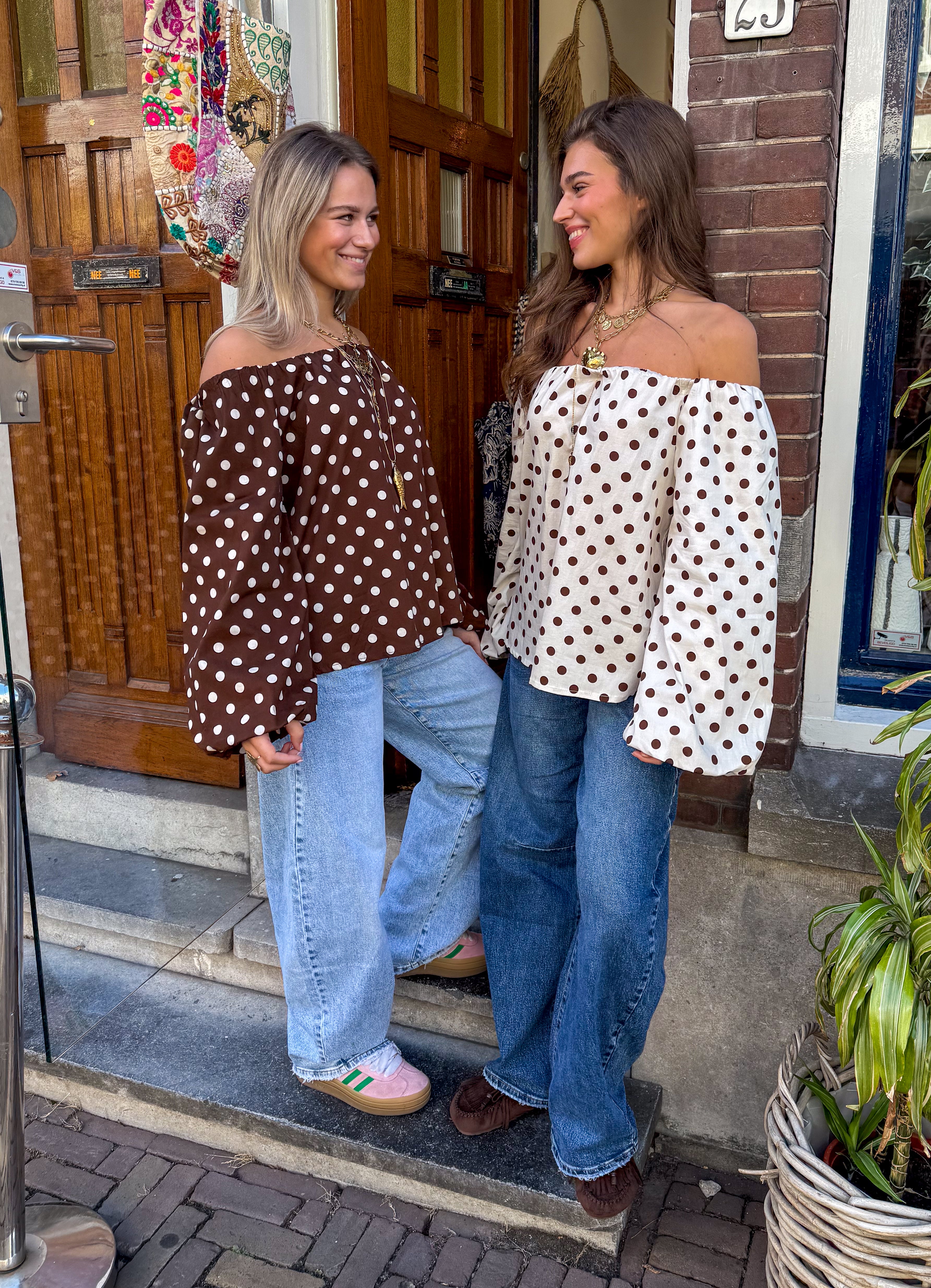 Benthe Off Shoulder Top Dots White