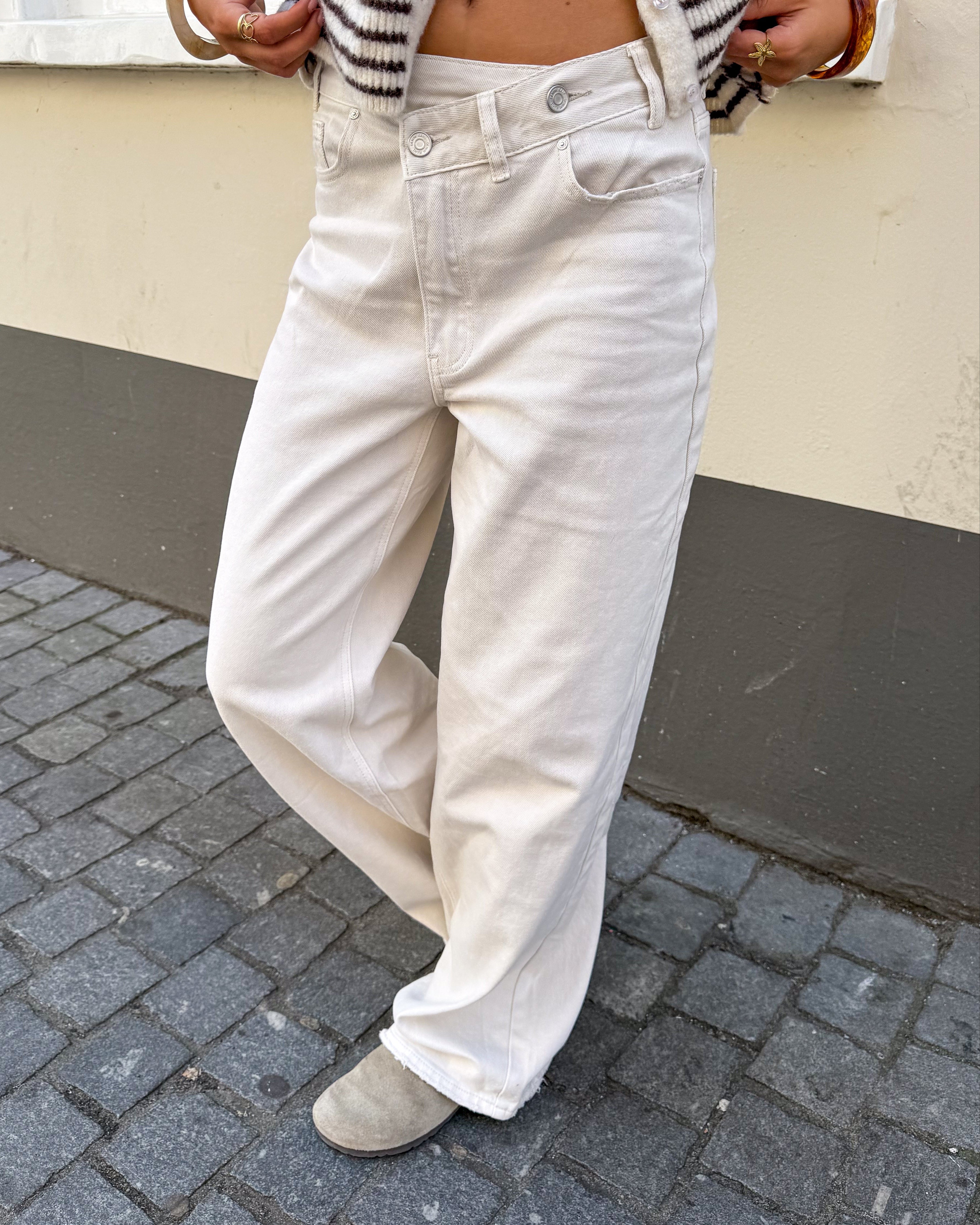 Crossover Wide Leg Jeans Off White