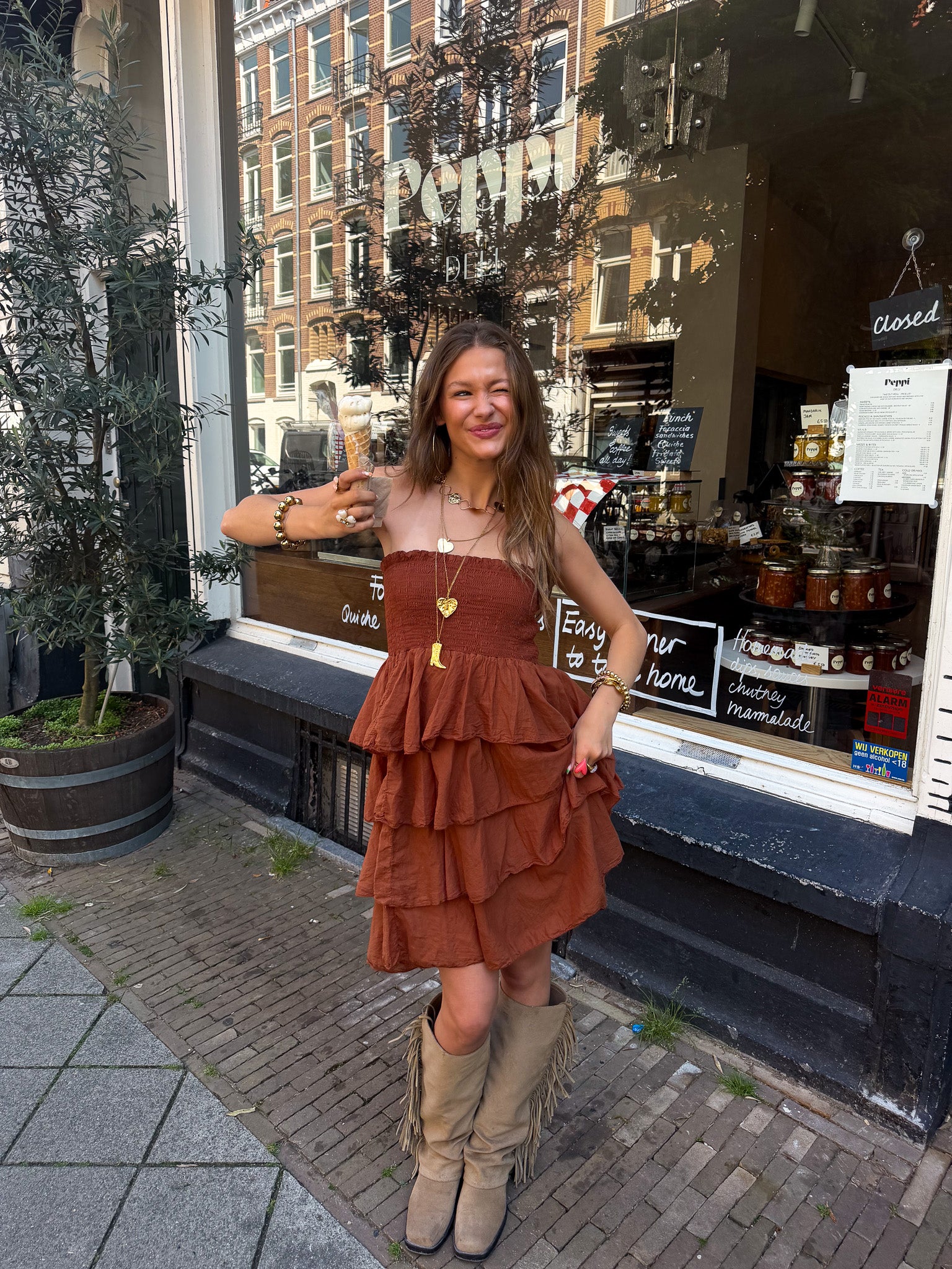 Dae Ruffle Jurk Bruin