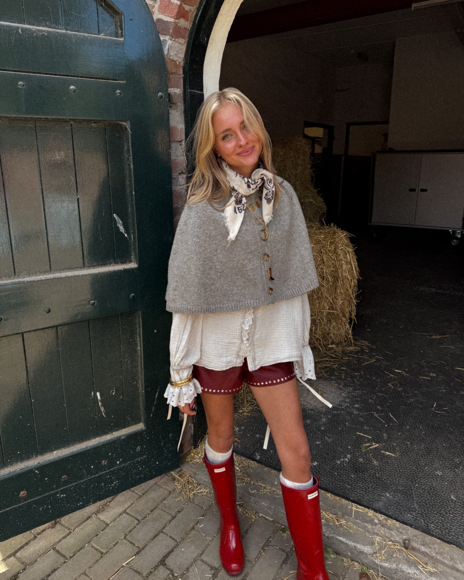 Finn Cape Taupe