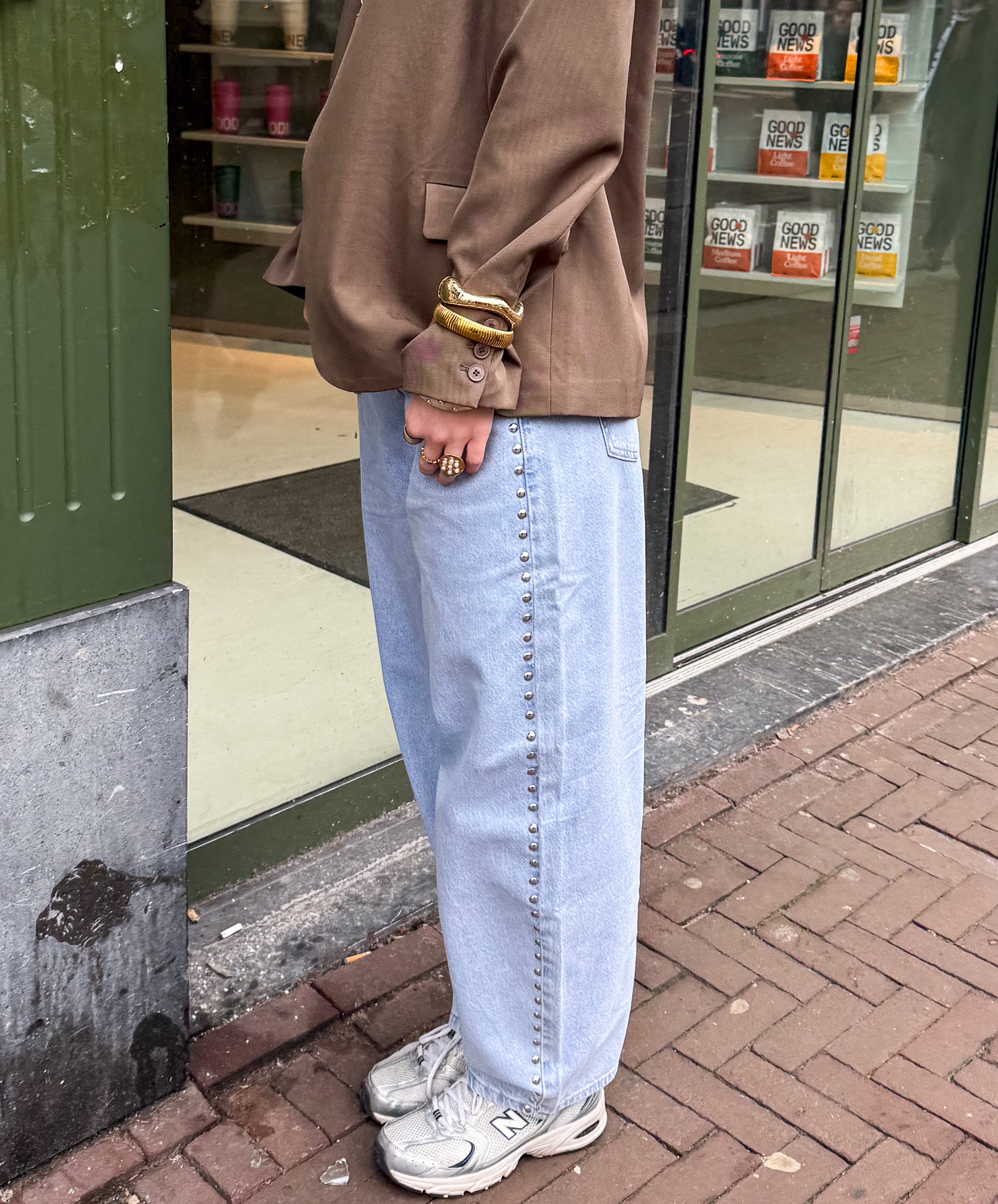 Harper Barrel Jeans Studs