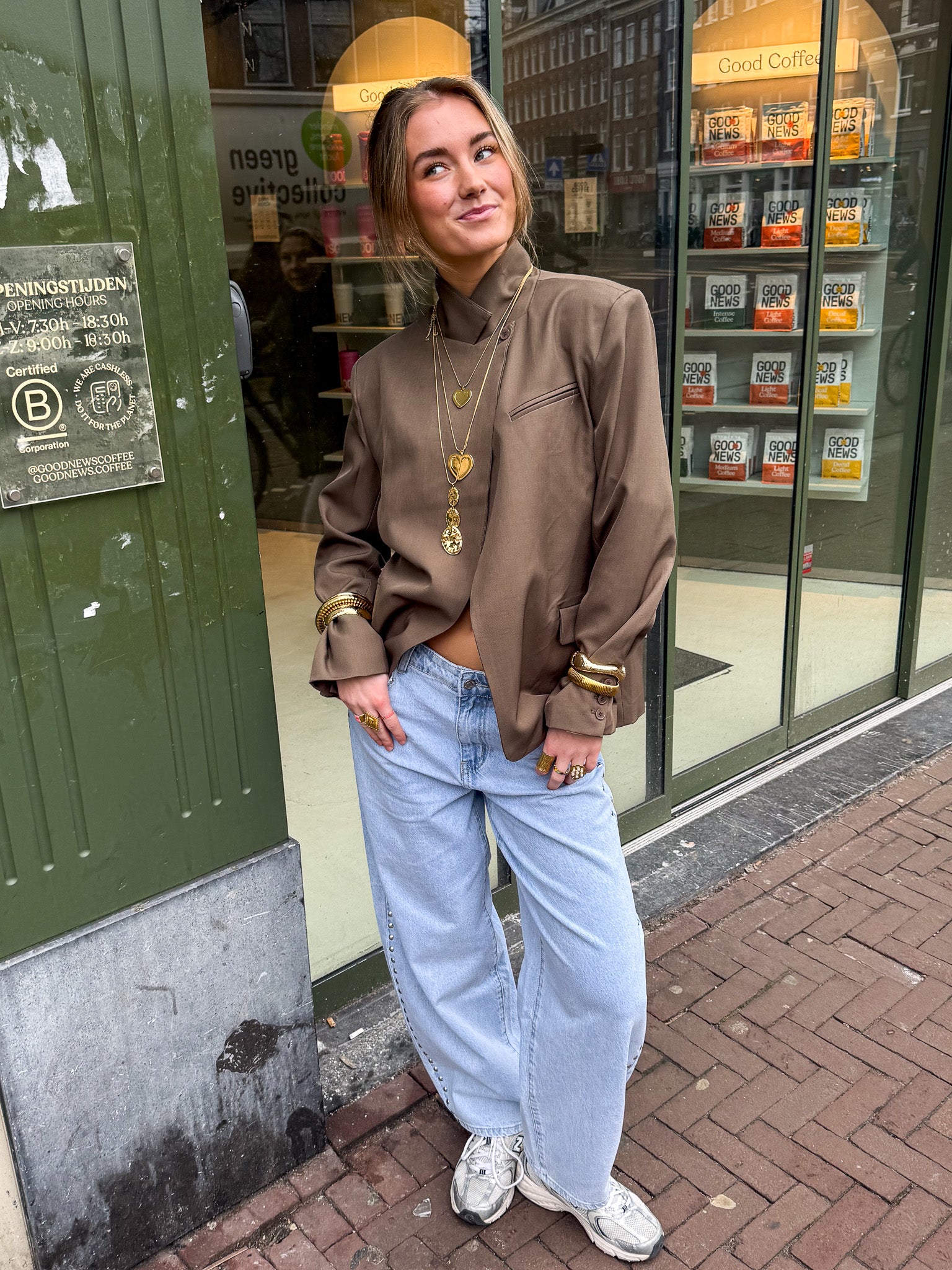 Harper Barrel Jeans Studs