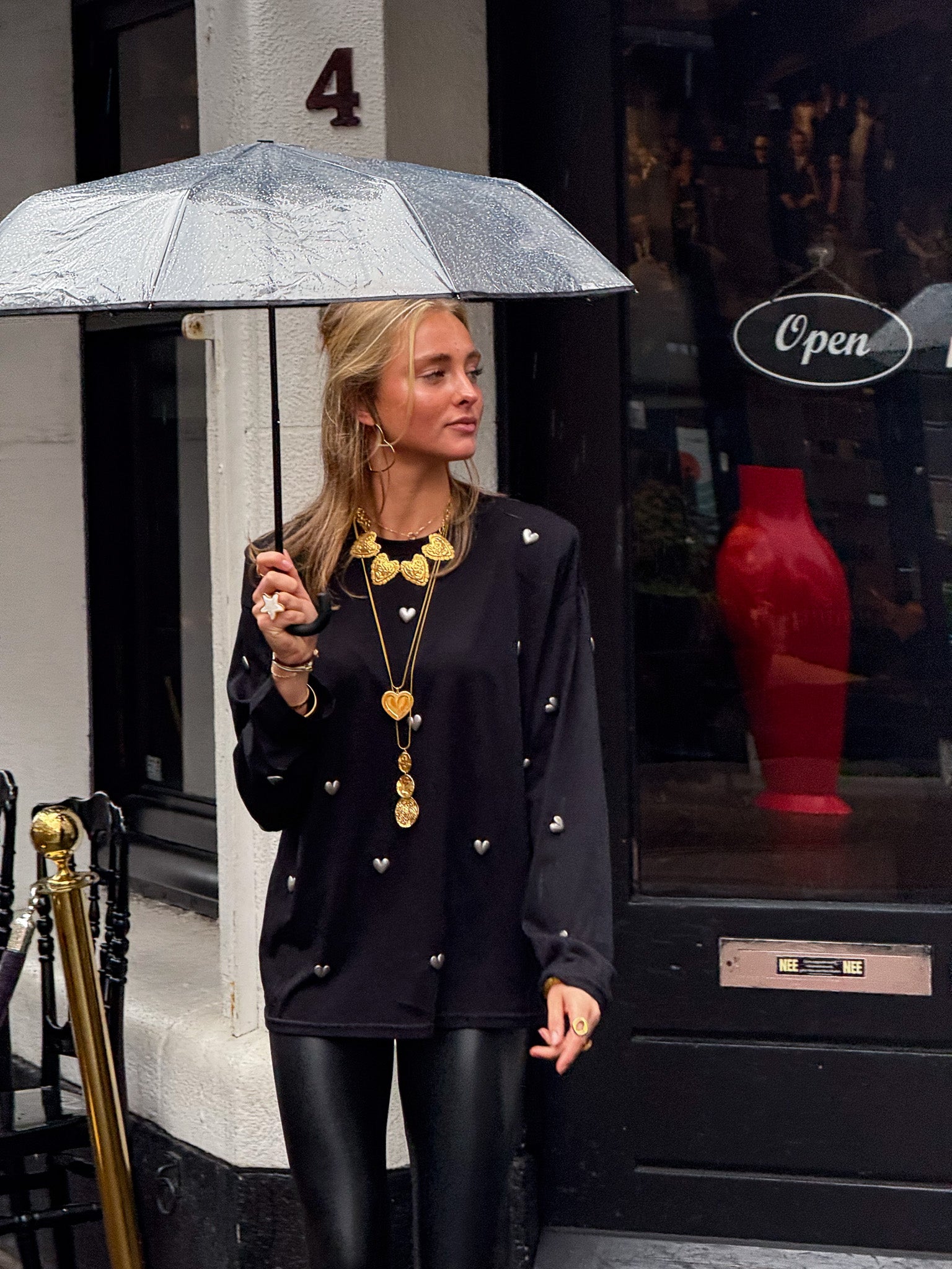 Heart Longsleeve Black