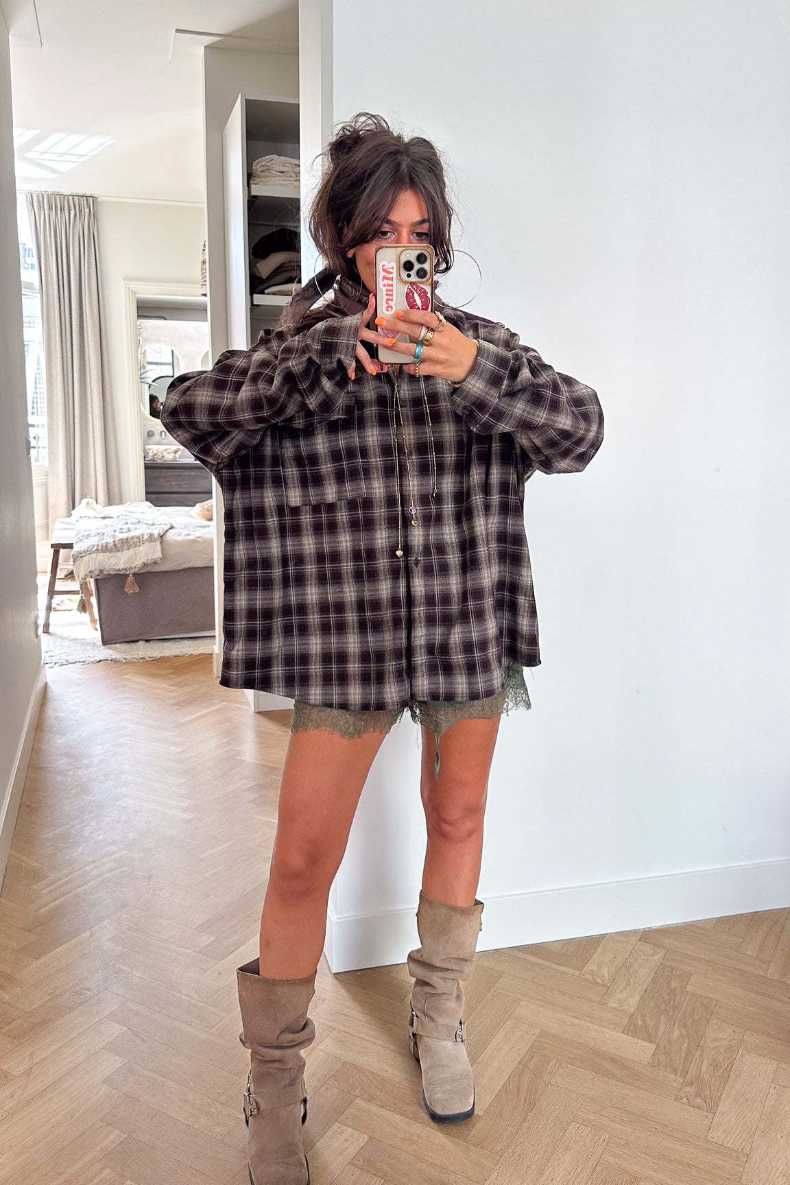 Mia Lace Short Army