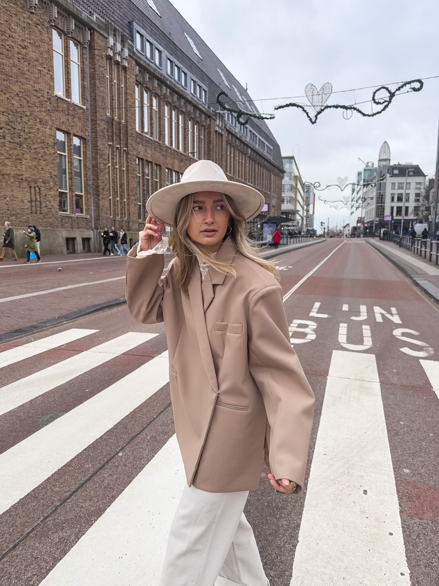 Saint Oversized Blazer Camel