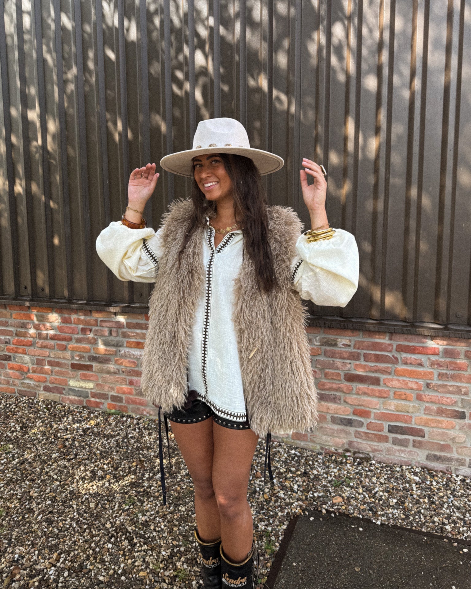 Toffee Fluffy Gilet Beige